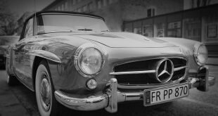 Grayscale Photography of Classic Mercedes Benz Car Wallpaper