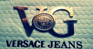 Versace logo brand company Wallpaper