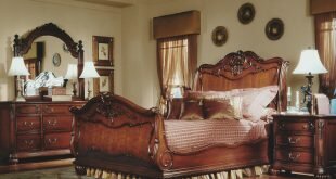 Luxury bed in the bedroom Wallpapers