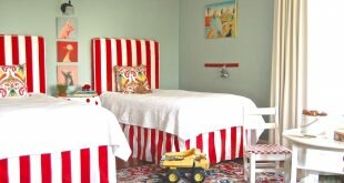 White bedspreads in the nursery Wallpapers